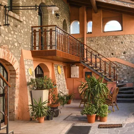 Felice Apartment San Felice del Benaco